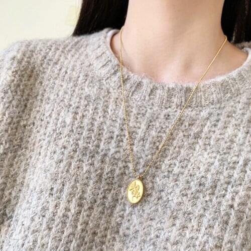 Vintage Carved Designs lily Pendant Necklace Choker 18 K Gold Plated 316 L Titanium Stainless Steel Fine Jewelry Woman Gift Girl