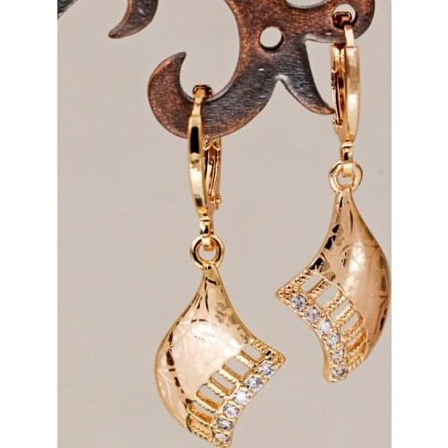 Luxury fashion dangle drop earring Gold Earrings for Womens earrings heart dangle Drop Earring Jewelry for Party Wedding
