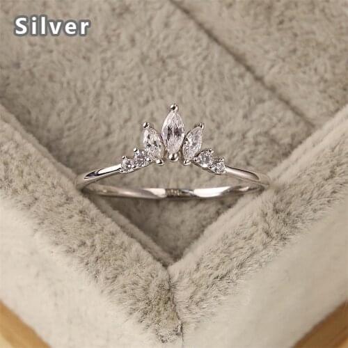 Hot selling fashion 925 pure silver simple Ring Platinum zircon water drop corolla Crystal Ladies jewelry Ladies Gift