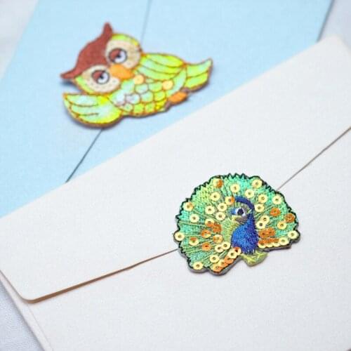 1PC animal Peacock owl Patches Clothing Embroidery fashion clothes stickers Applique sticker DIY cartoon Clothing Accessories
