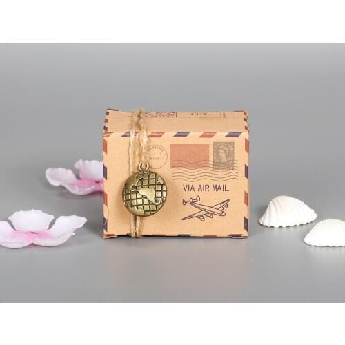 10Pcs Xmas Theme Party Gift Wrapping Bags Christmas House Candy Bags Kraft paper Gift Box For Presents Candies Cookies Bundle