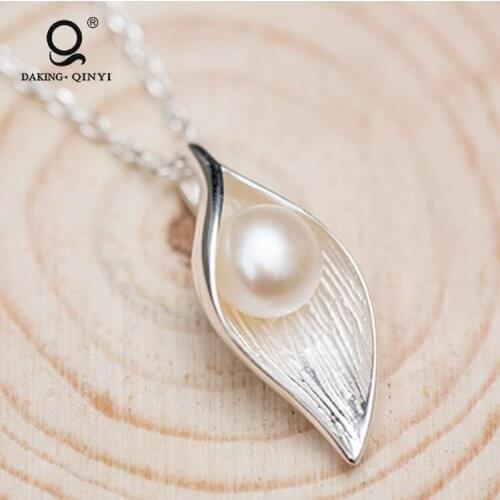 Women sterling silver jewelry leaf shape real freshwater pearl pendant necklace price