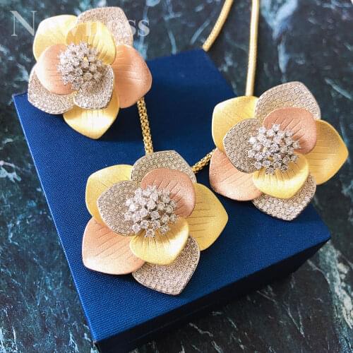 Newness Luxury Flower Blossom High Quality Copper Women Engagement Wedding Party Bridal Necklace Pendant Earring Fashion Set