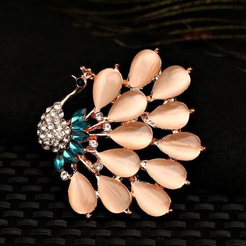 2021 Fashion Glamour Jewelry Crystal Opal Peacock Brooch Vintage Bridal Wedding Brooch Pin Ladies Accessories