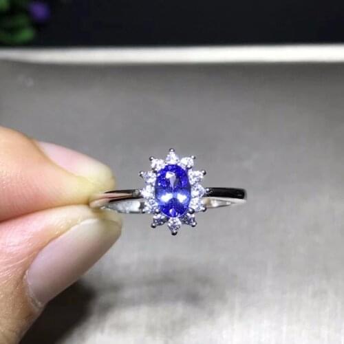 Simple and exquisite style, natural tanzanite ring, ladies classic style, Wang Hao with the ring, 925 silver material