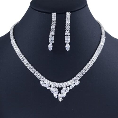 Simple Exquisite Fashion Womens Crystal Necklace Earring Set Luxury Zircon Jewellery Set Wholesale And Retail
