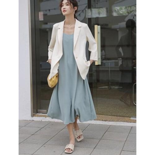 New 2021 Spring Autumn Womens Denim Jackets Casual Pockets Wild Streetwear Fashionable White Lady Jeans Tops