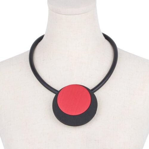 YD&YDBZ Big Round Pendant Necklaces Women Punk Style Flat Rubber Long Statement Necklace Goth Sweater Chain Jewelry Accessories