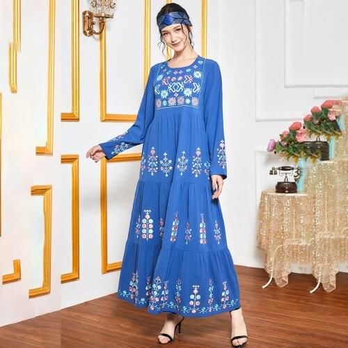 Muslim dress Womens fashion comfortable embroidery long sleeve multi-layer pleated long skirt Arab robe Abaya Dubai Dresses