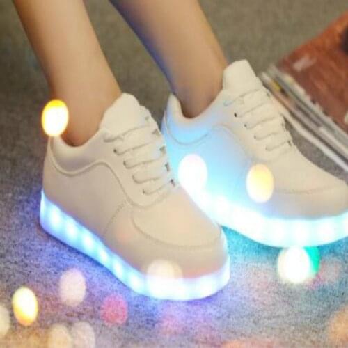 LED Luminous Shoes Casual Boy Girls Light Up Kids 7 Colors Simulation Sole USB Charging Glowing Adult Men Women Children Sneaker