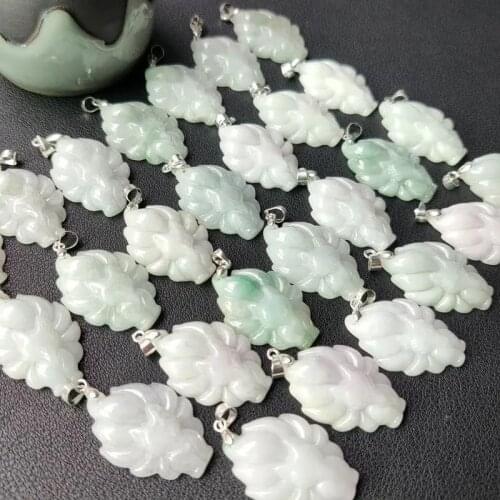 1pc Natural Emerald Nine Tailed Fox Pendant Necklace Charm Jewellery Fashion Hand-Carved Man Woman Luck Gifts Amulet Free rope