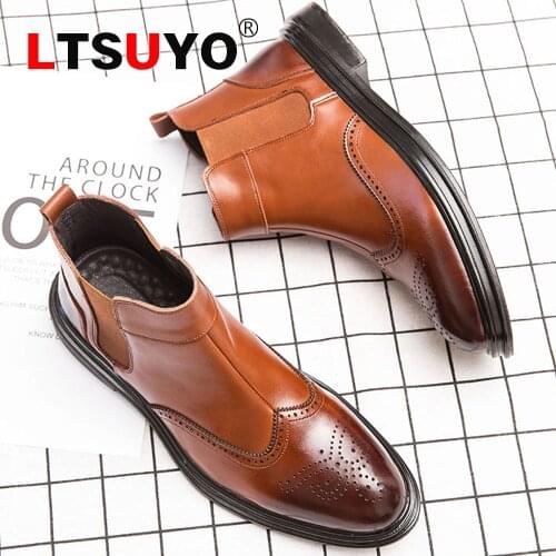 Mens leather brogue boots, fashionable outdoor motorcycle boots, autumn and winter round toe high-top shoes, mens boots