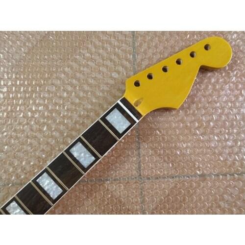 Guitar Neck for ST Replacement 22 Fret Maple yellow Gloss Finish