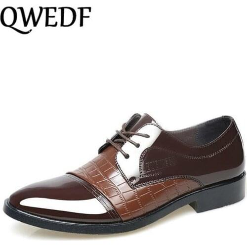 QWEDF 2019 new fashion Crocodile strip patchwork dress leather shoes Comfortable Wedding Shoes Business men Casual shoes DD-075