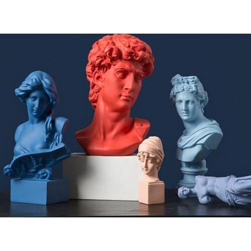 Resin Statue European Style Home Decoration Accessories Modern Home Decor Art Sculpture Crafts Character Model Color Ornaments
