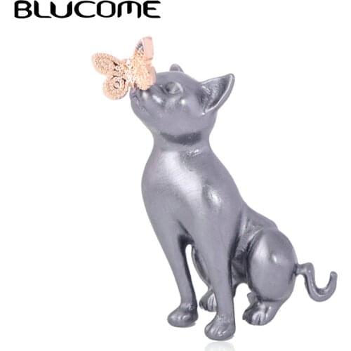 Blucome Cute Gray Cat With Butterfly Brooches Gold Color Women Kids Animal Backpack Brooch Personality Collar Pin Accessories