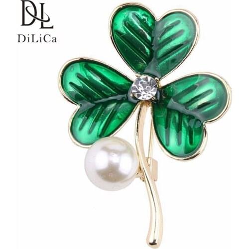 DiLiCa Fashion Simulated Pearl Brooches Green Zinc Alloy Flower Statement Brooch Pins Women Party Brooches Jewelry Broche