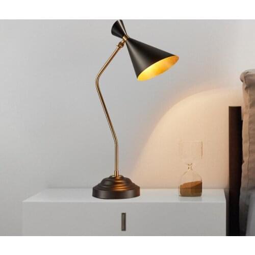 Nordic personality industrial style retro living room table lamp post modern minimalist study office creative bedroom bedside
