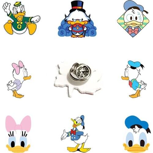 Disney Cute Donald Duck Acrylic Lapel Pin Epoxy Badge Brooch Womens Fashion Boys And Girls Accessories Jewelry