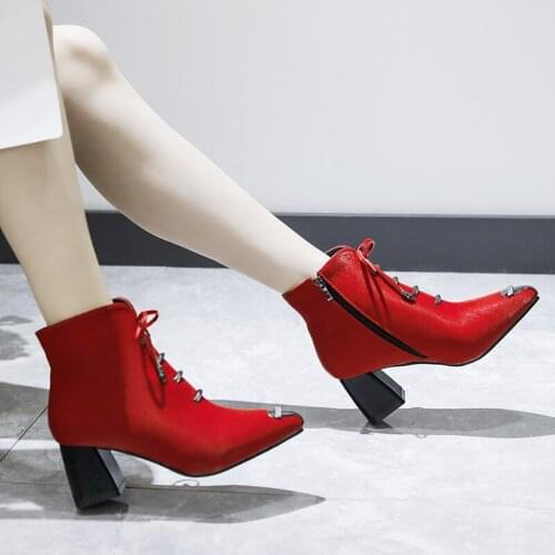 2019 New Autumn and Winter Round Head Side Zipper Short Barrel Heel Boots Womens Shoes Womens high-heeled ankle boots U15-12