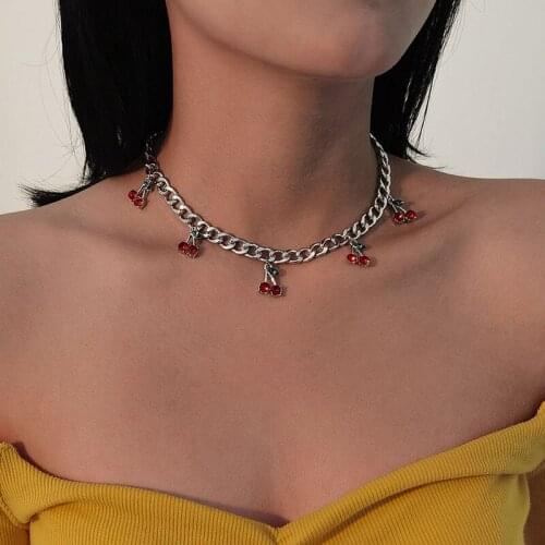 Chic Temperament Rhinestone Cherry Pendant Necklace Women Punk Thick Chain Geometric Clavicle Necklace Choker Jewelry Kolye