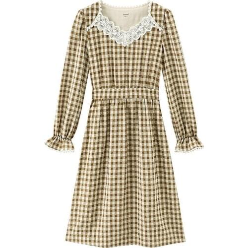 INMAN Spring Dress Female Retro Elegant Literary Style Lace V-Neck Flared Cuffs Long Sleeves Slim High Waist Women Clothing