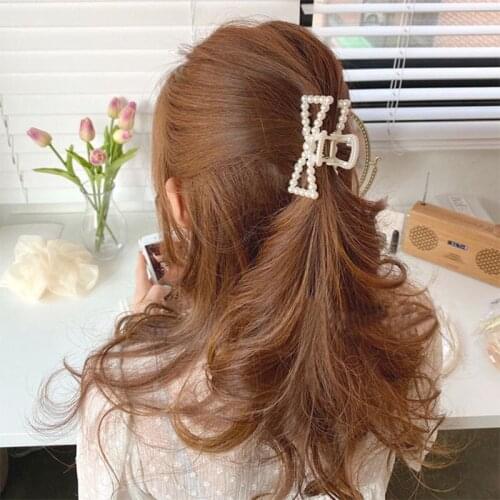 Korea Fashion Hair Claw Ins Hair Clip Pearl Hairpin Ladies Simple Hair Catch Shark Clip Catch Clip Hair Clip Top Clip Headdress
