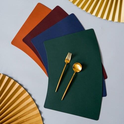 4-Pcs Placemats, Faux Leather Tableware Pad Placemat for Kitchen Table Washable Heat Resistant Table Mats Non-Slip , Waterproof