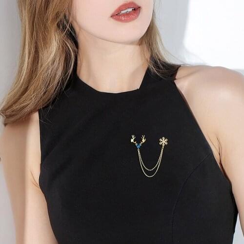 DARA Deer And White Snow Flower Grace Brooch For Women 2021 New Arrival