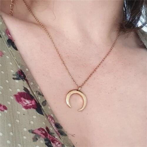 Hot selling fashion jewelry Crescent horns moon Simple pendant necklace party gift for women girl Collier de lune femme