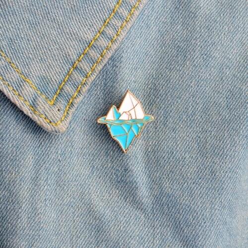 Cartoon Island Iceberg Snow Mountain Brooch Antarctic Iceberg Button Enamel Badge Geometry Backpack Personality Jewelry