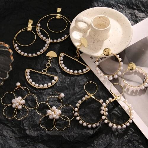 Vienkim Freshwater Pearls Earrings for Women Geometry Round Metal Ms Elegant Pearl Stud Earrings Fashion Jewelry Accessories New