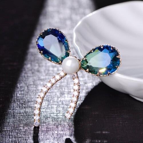FUNMOR Freshwater Pearls Bowknot Shape Brooches For Women Girls Wedding Birthday Gift Shiny Zircon Brooch Corsage Collar Clip