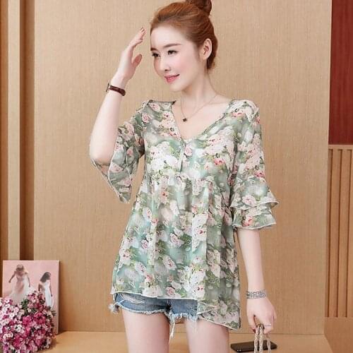 Women Spring Summer Style Chiffon blouses Shirts Lady Casual V-Neck Pleated Flower Printed Blusas Tops with slip ZZ0647