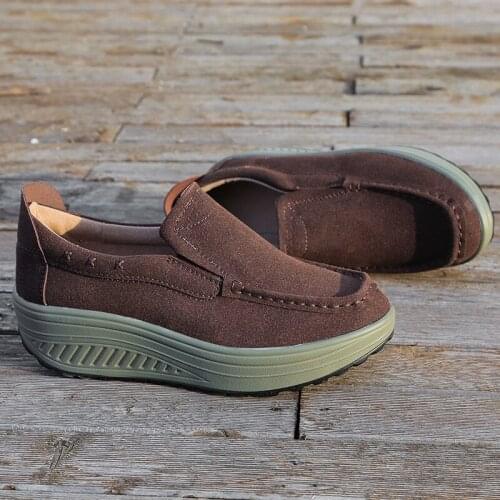 Autumn New Flat Platform Moccasins Women Leather Suede Casual Loafers Comfortable Wedge Sneakers Slip On Walking Shoes