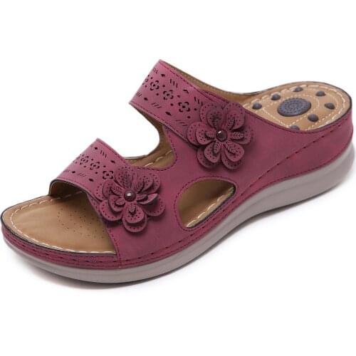 Ladies Flower Massage Anti-slip Large Size Slope Heel Sandals Ladies Slip on Retro Comfortable Beach Slippers Gladiator Sandals