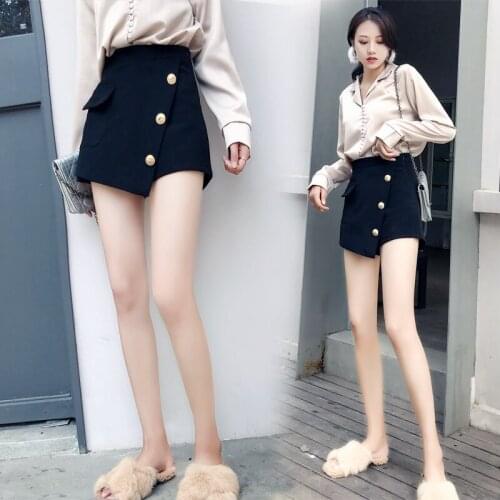2020 autumn and winter new a version of the wild slim shorts wear high waist wide leg woolen shorts
