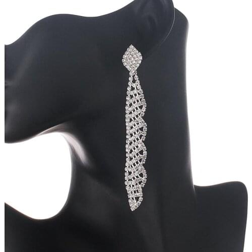 YFJEWE Rhinestone Chain Tassel Pendant Earrings for Women Brilliant Crystal Drop Earrings Long Wedding Party Jewelry Gift E697