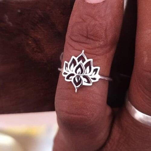 Lotus Flower Ring for Women Creative Design Plant Gold Meatl Engagement Wedding Finger Rings Jewelry Gift Bijouox Femme