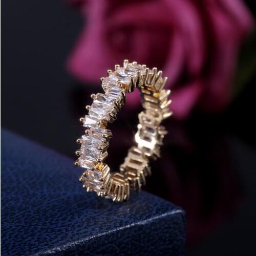 Huitan Full AAA Cubic Zircon Stone Tyre Shaped Design Women Party Finger Rings Luxury New Years Gift For Girl Wholesale Lots