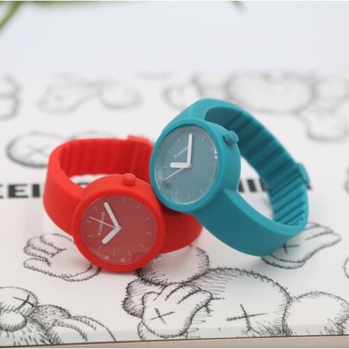 New fashion ladies waterproof watch simple neutral jelly luminous watch students silicone quartz watch childrens watch