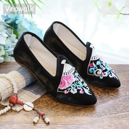 Veowalk Pointed Toe Women Cotton Embroidered Ballet Flats Peony Fan Embroidery Retro Ladies Soft Comfort Slip On Ballerina Shoes