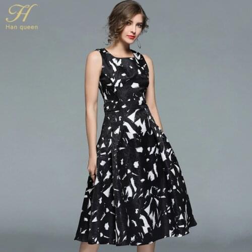 H Han Queen Evening Dresses With Neckline