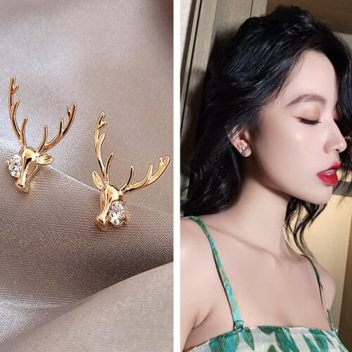 Elegant Deer Head Stud Earrings for Women Tiny Vintage Deer Antlers Earring Christmas Party Jewelry Gift Females Fashion