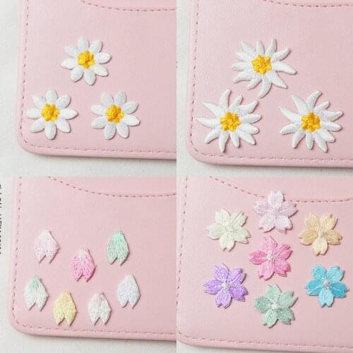 Self-adhesive Small Daisy Sun Flower Embroidery Patches for Clothing Bag Shoes Cherry Blossoms Applique Clothes Sticker Stripe