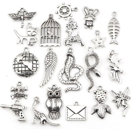 DoreenBeads Fashion Zinc Based Alloy Pendants Mixed Silver Color Gold Bronze Heart Style Jewelry DIY Charms,1 Set( 20 PCs/Set)