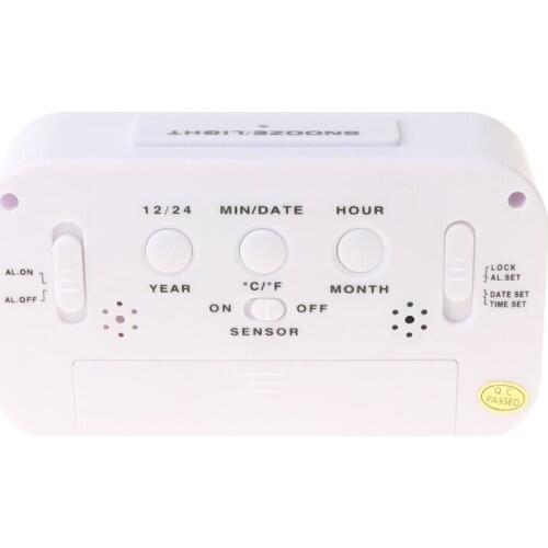 Digital Alarm Clock,LED Display Clocks Snooze Activated Night Light with Date Ca E7CB