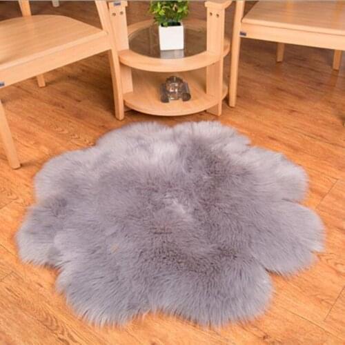 The faux wool carpet flower shape sheep fur shaggy Artificial wool rug bed bedroom living room window tapete thick soft carpet