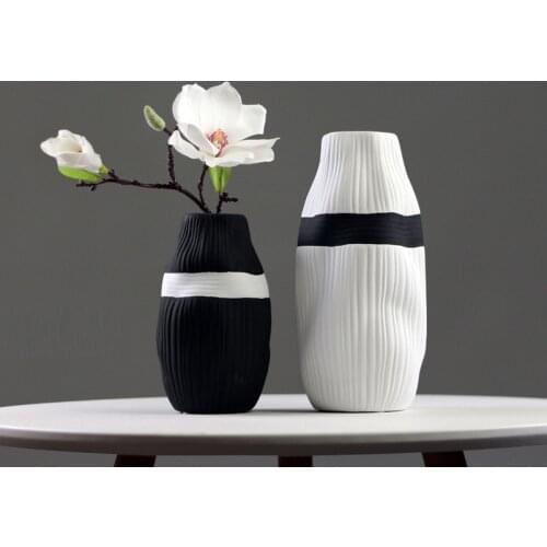 Creative Black and White Striped Ceramic Vase Dried Flowers Living Room Decoration Classic Countertop Vase Home Decoration Gift