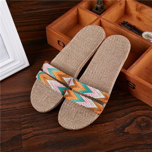 Summer Unisex Linen Non-slip Eva Gradient Stripe Comfortable Silent Sweat Large Size Slippers for Men Women Bedroom Flip Flops